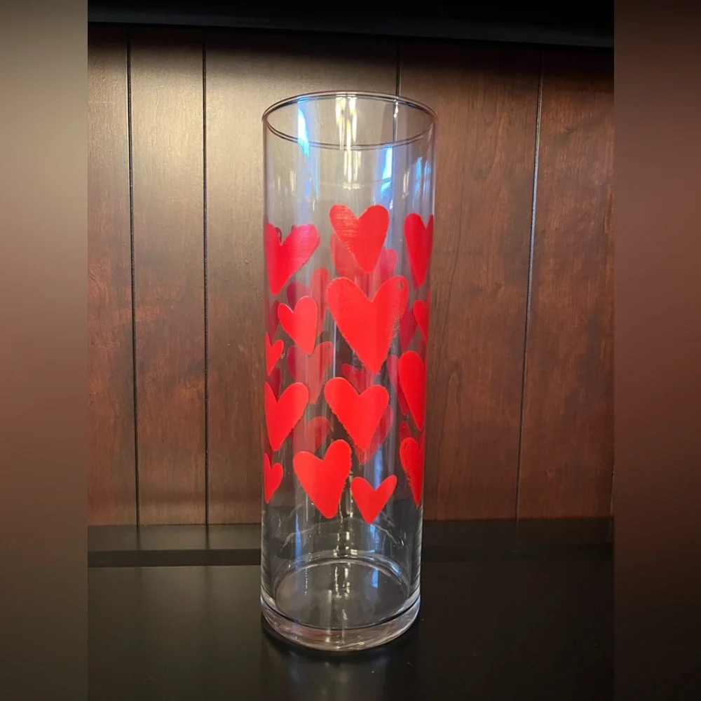 Valentine’s Decor Bundle - 8 Pieces - Picture 10 of 15